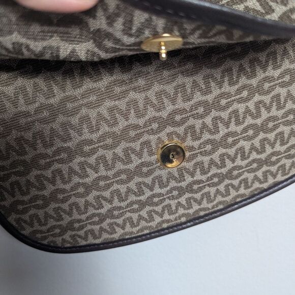 Vintage Mark Cross Signature Print Leather Brown Flap Shoulder Crossbody Bag - Picture 5 of 9